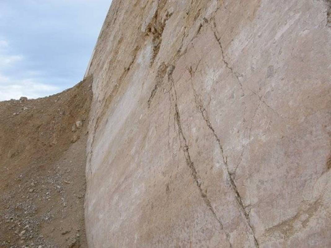 Fay her yerde var! Prof. Dr. Okan Tüysüz tek tek paylaştı: Bu faylar hareket ettiği an... 11